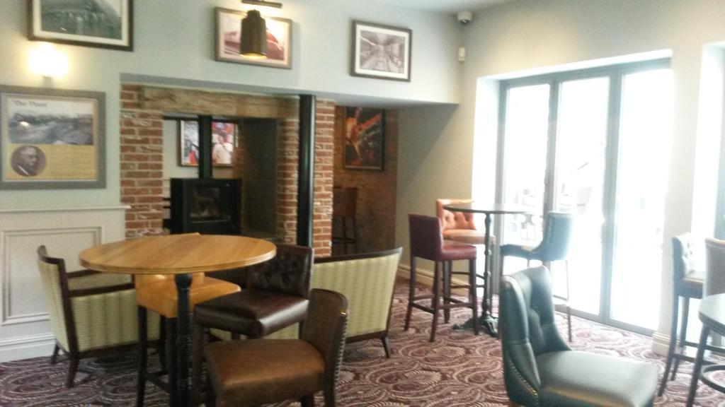 The Red Lion Wetherspoon Doncaster Extérieur photo